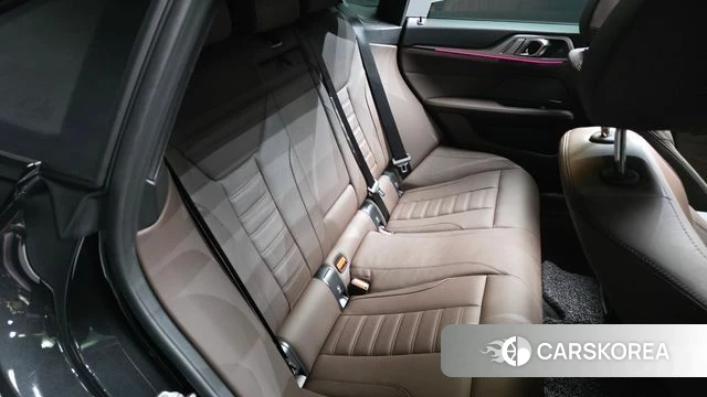 BMW i4 2022 Черный из Кореи, фото 2