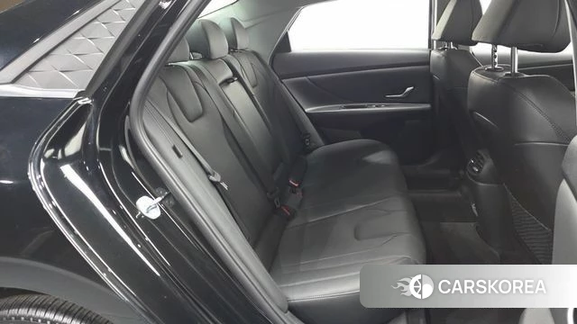 Hyundai The New Avante (CN7) 2023 Черный из Кореи, фото 2