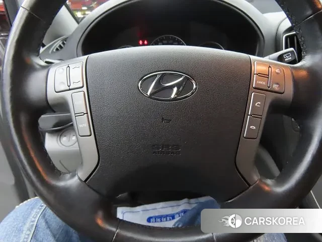 Hyundai The New Grand Starex 2018 Серебряный из Кореи, фото 2