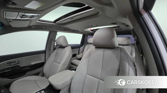 Kia The New Carnival 2019 Белый из Кореи, фото 2