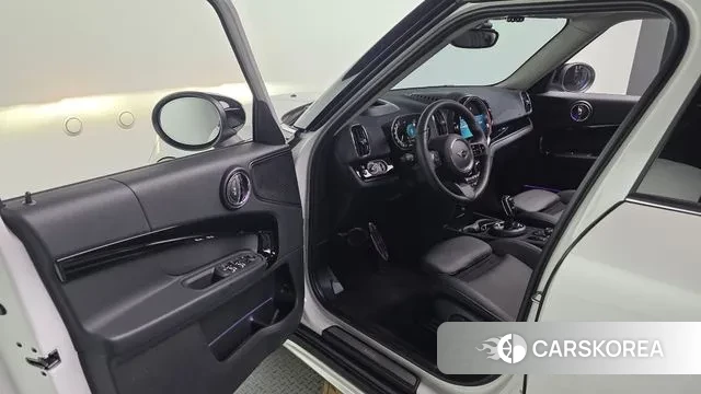 Mini Cooper Countryman 2024 Белый из Кореи, фото 2