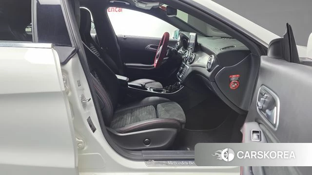 Mercedes-Benz CLA-Class C117 2018 Белый из Кореи, фото 2