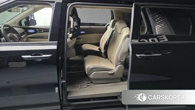 Kia Carnival 4th generation 2023 Черный из Кореи, фото 2