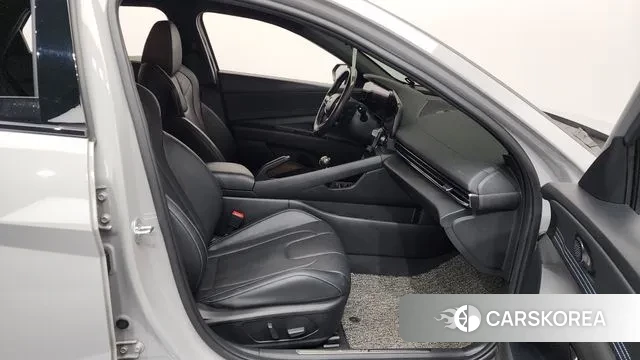 Hyundai Avante (CN7) 2022 Серебристо-серый из Кореи, фото 2