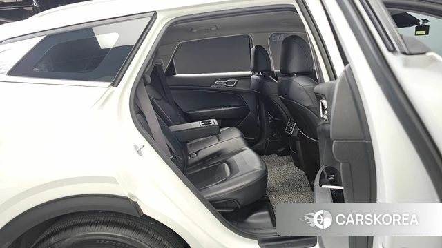 Kia Sportage 5th Generation 2023 Белый из Кореи, фото 2