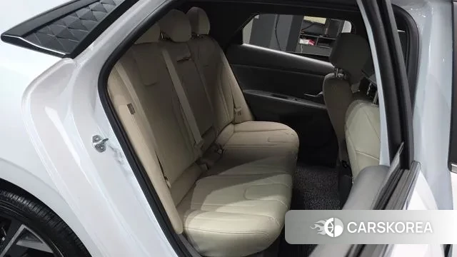 Hyundai The New Avante (CN7) 2023 Белый из Кореи, фото 2