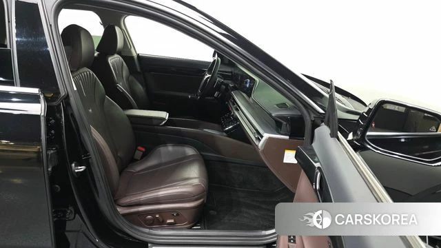 Hyundai Grandeur Hybrid (GN7) 2023 Черный из Кореи, фото 2
