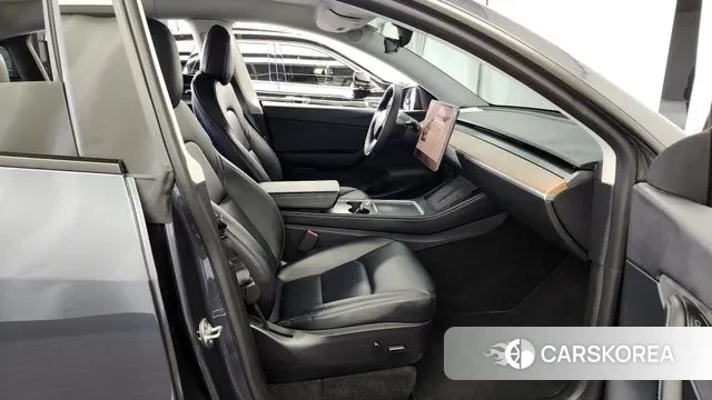 Tesla Model Y 2022 Серый из Кореи, фото 2