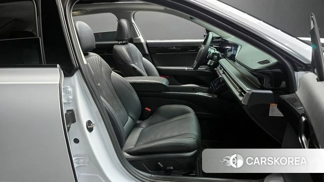 Hyundai Grandeur Hybrid (GN7) 2025 Белый из Кореи, фото 2