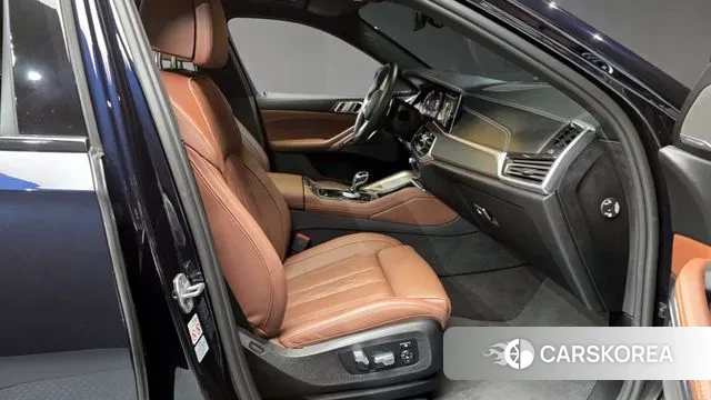 BMW X6 (G06) 2023 Черный из Кореи, фото 2