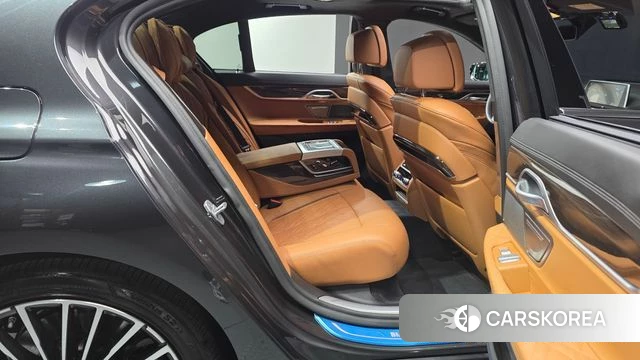 BMW 7 Series (G11) 2020 Серый из Кореи, фото 2