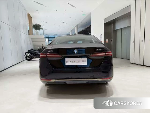 BMW 5 series 2025 Черный из Китая, фото 2