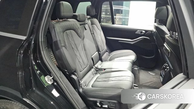 BMW X7 (G07) 2026 Черный из Кореи, фото 2
