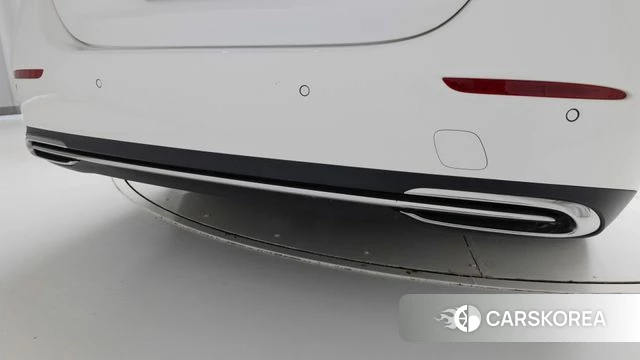 Mercedes-Benz E-Class W214 2025 Белый из Кореи, фото 2