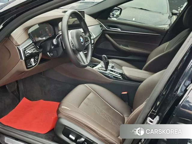 BMW 5 series 2021 Черный из Китая, фото 2