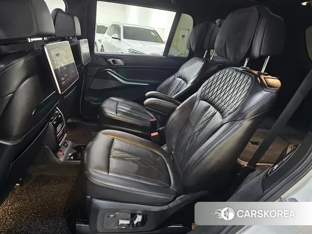 BMW X7 (G07) 2022 Белый из Кореи, фото 2