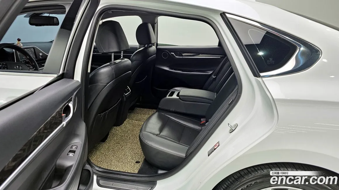 Hyundai Grandeur IG id 2117201 из Кореи 2