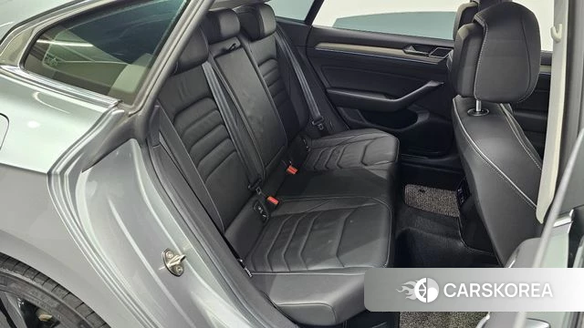 Volkswagen Arteon 2019 Серебряный из Кореи, фото 2