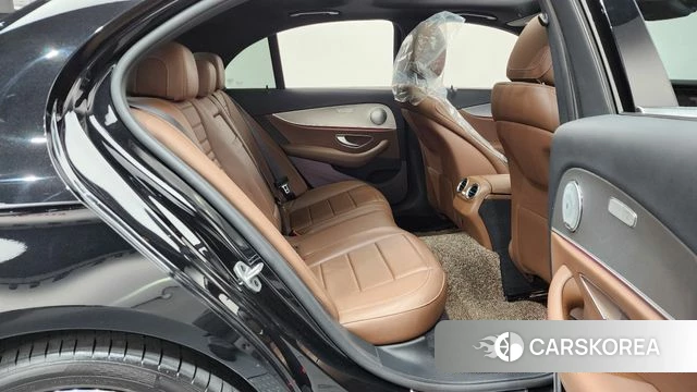 Mercedes-Benz E-Class W213 2019 Черный из Кореи, фото 2