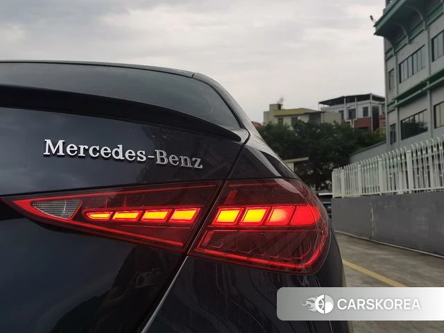 Mercedes-Benz Class C 2023 Зеленый из Китая, фото 2