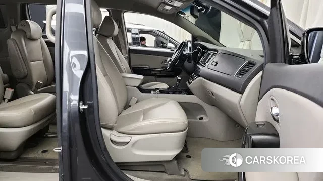 Kia All New Carnival 2018 Серый из Кореи, фото 2