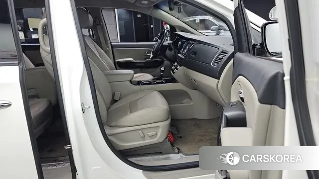 Kia The New Carnival 2019 Белый из Кореи, фото 2