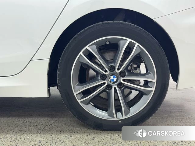 BMW 1 series 2023 Белый из Китая, фото 2