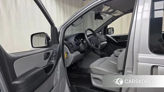 Hyundai The New Grand Starex 2021 Серебряный из Кореи, фото 2