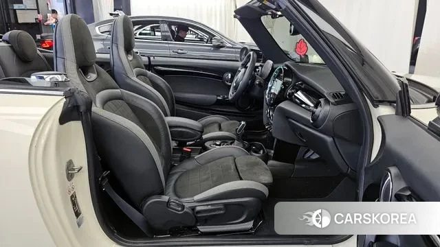 Mini Cooper S Convertible 2021 Жемчужный цвет из Кореи, фото 2