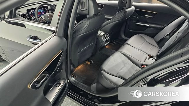 Mercedes-Benz C-Class W206 2024 Черный из Кореи, фото 2