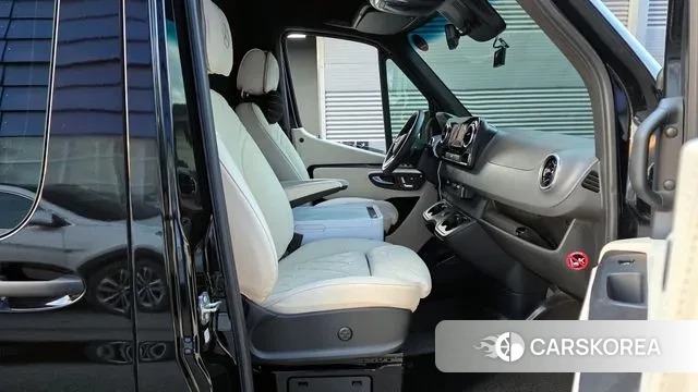 Mercedes-Benz Sprinter 2024 Черный из Кореи, фото 2