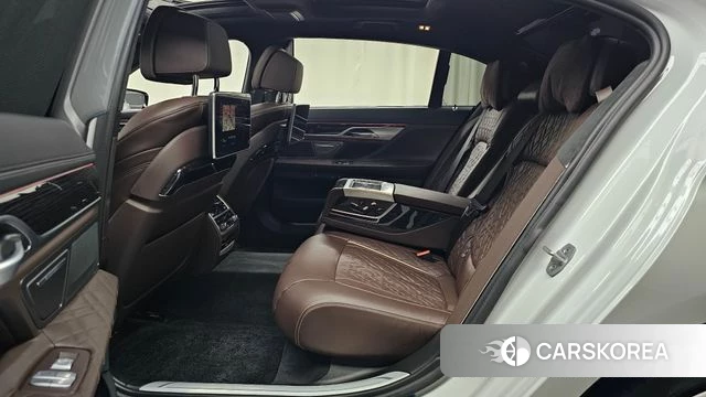 BMW 7 Series (G11) 2022 Белый из Кореи, фото 2