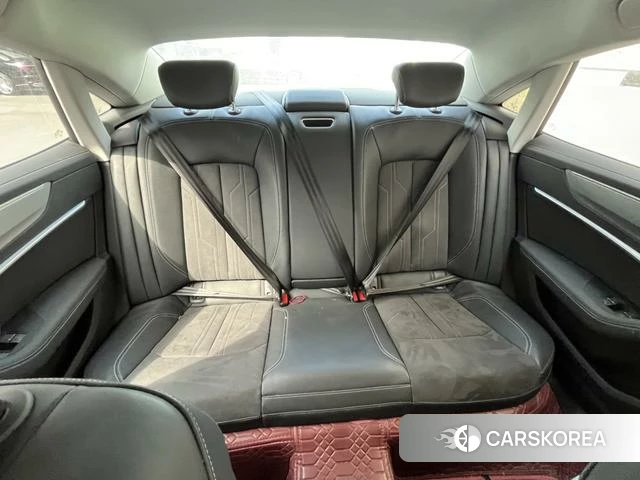Audi A7L 2025 Черный из Китая, фото 2