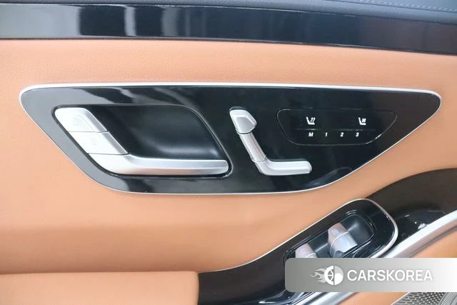 Mercedes-Benz S-class 2021 Черный из Китая, фото 2
