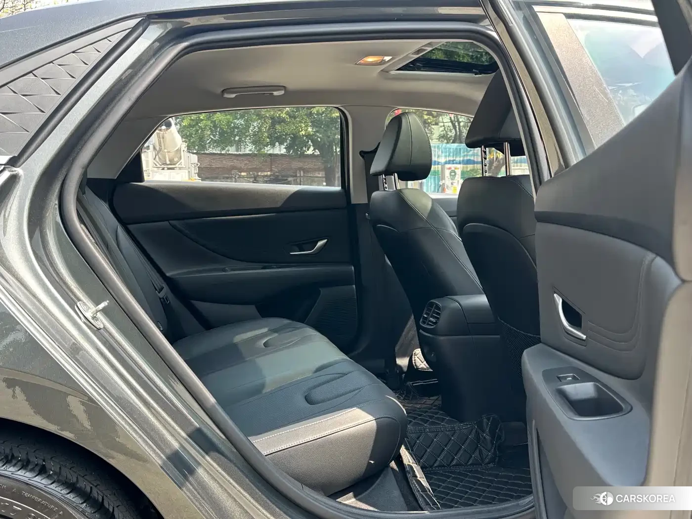 Hyundai Elantra 2023 Silver/gray из Китая, фото 2
