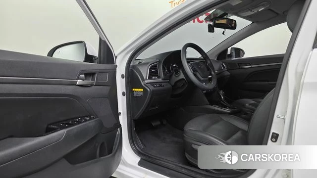 Hyundai Avante AD 2018 Белый из Кореи, фото 2