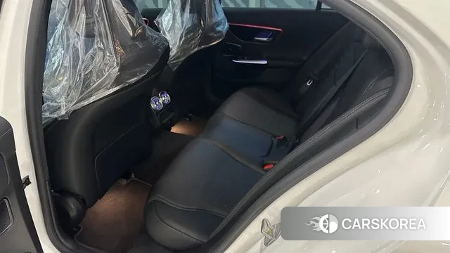 Mercedes-Benz C-Class W206 2023 Белый из Кореи, фото 2