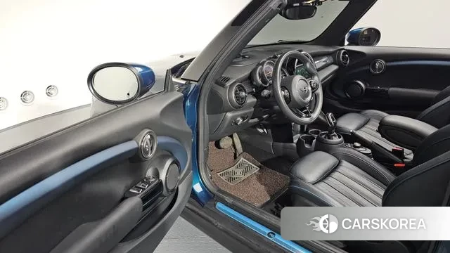 Mini Cooper Convertible 2020 Синий из Кореи, фото 2