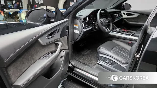 Audi Q8 (4M) 2022 Черный из Кореи, фото 2