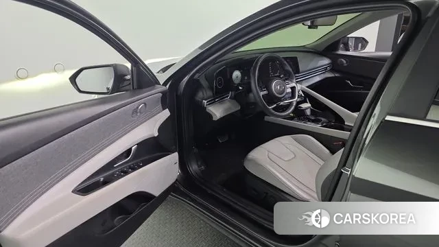 Hyundai Avante Hybrid (CN7) 2023 Серый из Кореи, фото 2