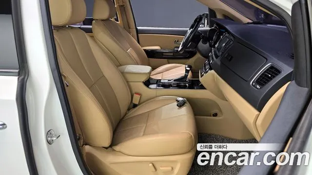 Kia The New Carnival 2019 Белый из Кореи, фото 2