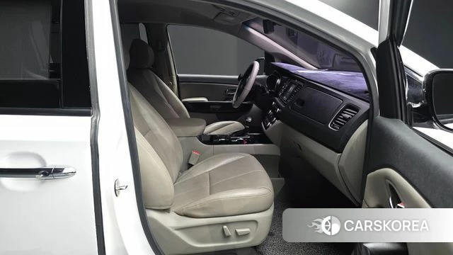 Kia The New Carnival 2018 Белый из Кореи, фото 2