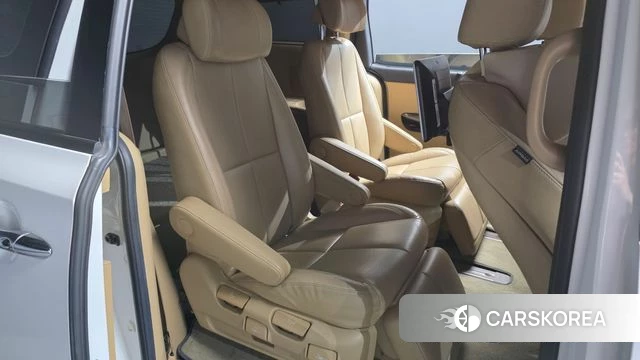 Kia The New Carnival 2019 Белый из Кореи, фото 2