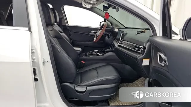 Kia Sportage 5th Generation Hybrid 2022 Белый из Кореи, фото 2