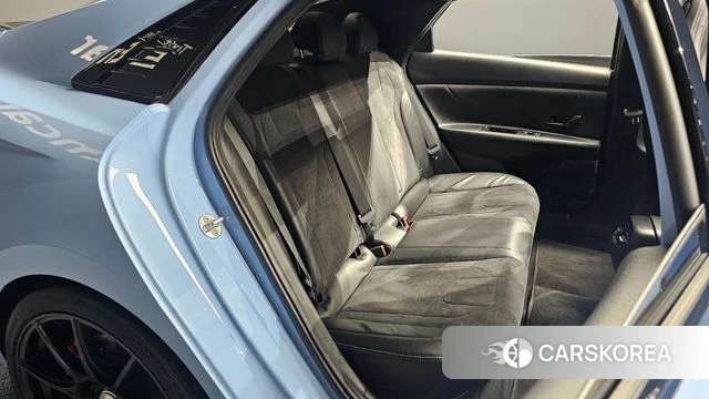 Hyundai Avante (CN7) 2022 Светло-серебряный цвет из Кореи, фото 2