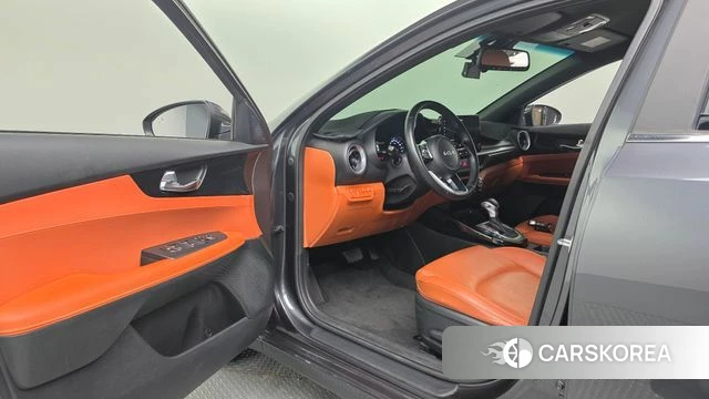 Kia The New K3 2nd generation 2021 Серый из Кореи, фото 2