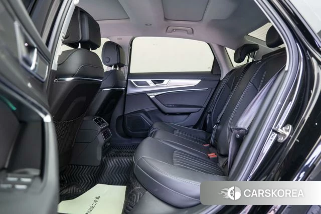 Audi A6L 2023 Черный из Китая, фото 2
