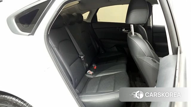 Kia The New K3 2nd generation 2023 Белый из Кореи, фото 2
