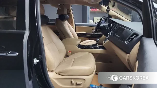 Kia The New Carnival 2018 Черный из Кореи, фото 2