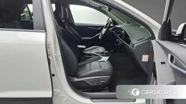 Kia Di Ol Nu Niro 2025 Белый из Кореи, фото 2